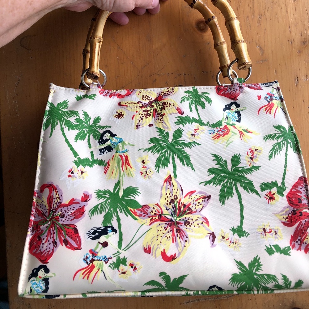 Super cute Hawaiian printed handbag